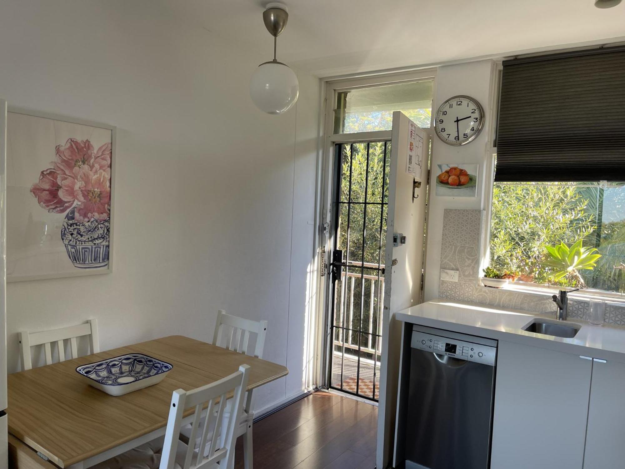Treetop Retreat Five Minute Stroll To The Beach Sydney Exterior foto